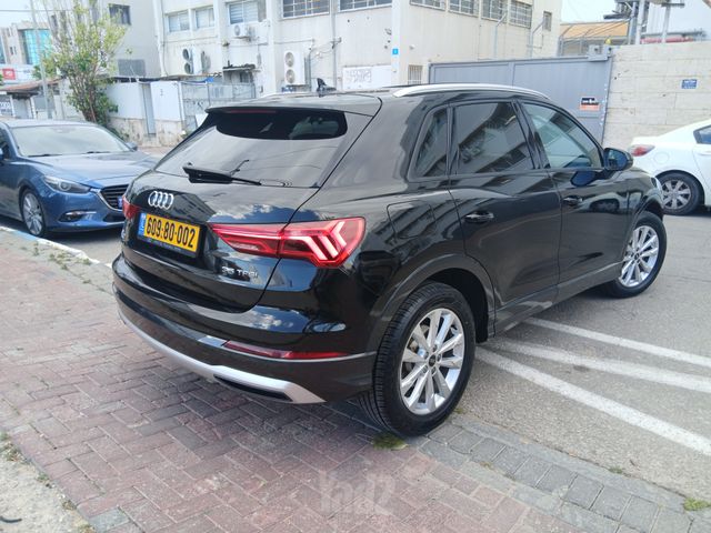 אאודי Q3
