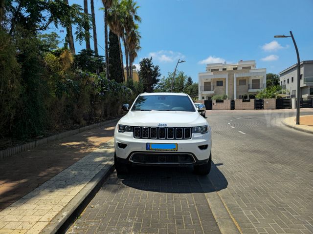 ג'יפ גרנד צ'ירוקי