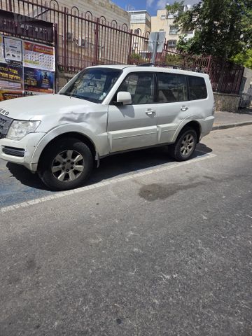 מיצובישי פג'רו