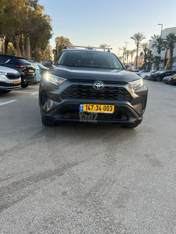 טויוטה RAV4