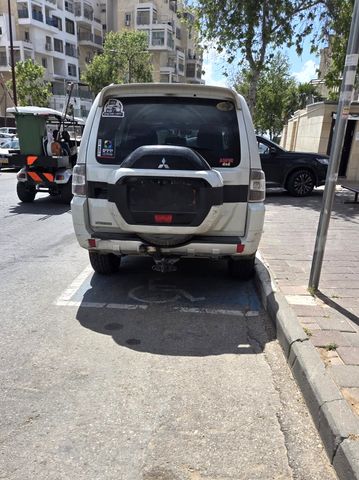 מיצובישי פג'רו
