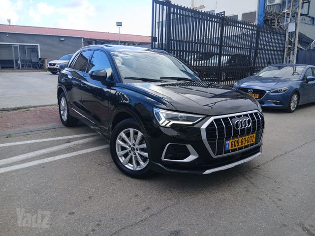 אאודי Q3