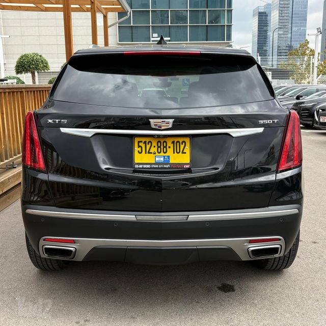 קאדילק XT5