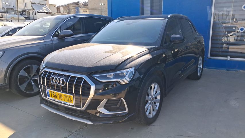 אאודי Q3