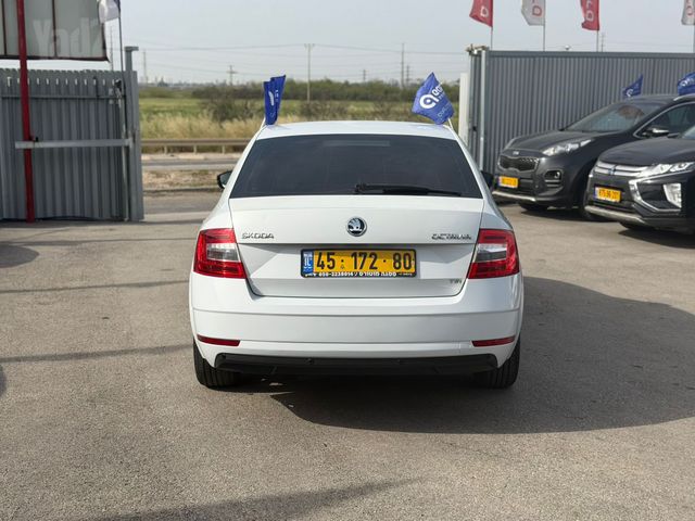 סקודה אוקטביה