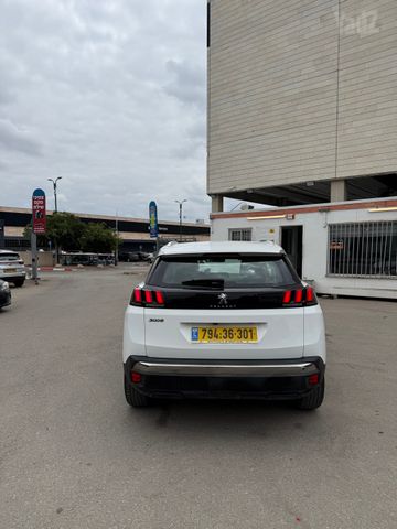פיג'ו 3008