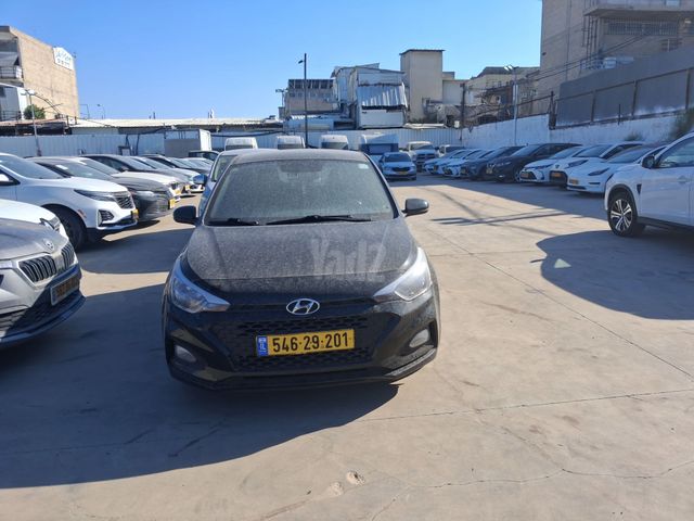 מודעת רכב יונדאי i20