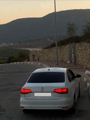 מודעת רכב פולקסווגן ג'טה