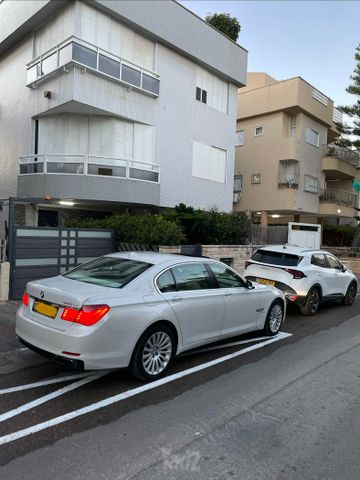 מודעת רכב ב מ וו סדרה 7
