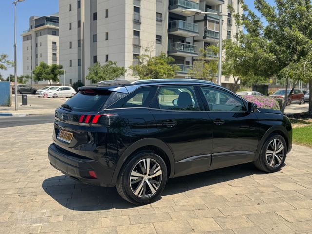 פיג'ו 3008