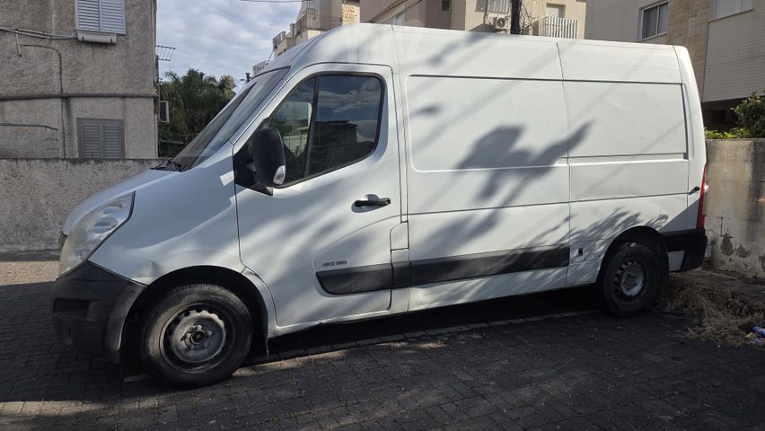רנו מאסטר