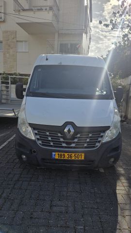 רנו מאסטר