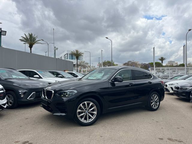 ב מ וו X4
