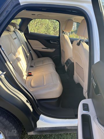 יגואר F-Pace