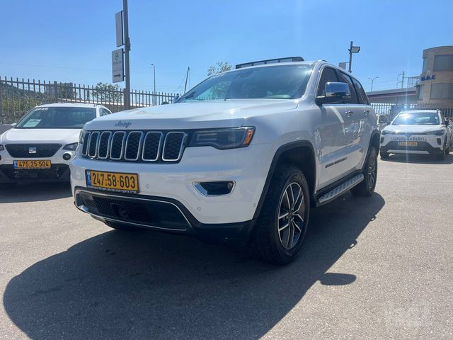ג'יפ גרנד צ'ירוקי