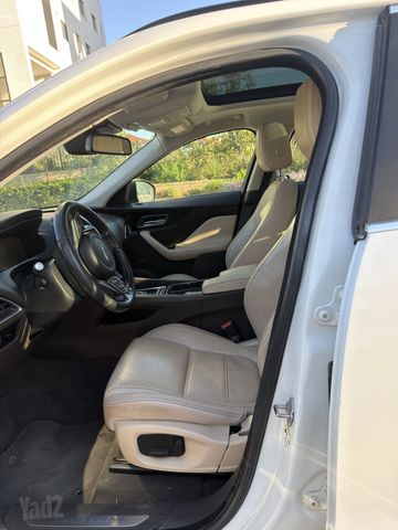 יגואר F-Pace