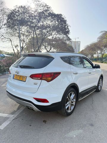 יונדאי סנטה פה