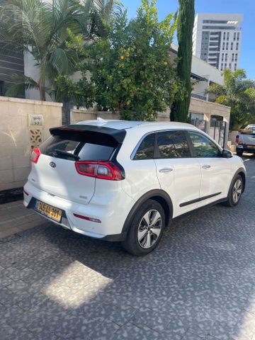 קיה נירו