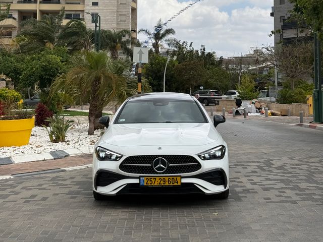 מודעת רכב מרצדס-בנץ CLE