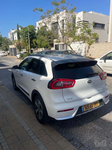 קיה נירו