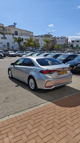 טויוטה קורולה