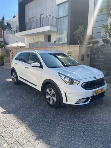 קיה נירו