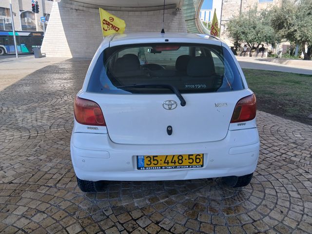 טויוטה יאריס