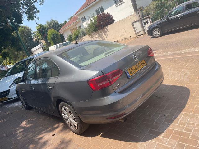 מודעת רכב פולקסווגן ג'טה