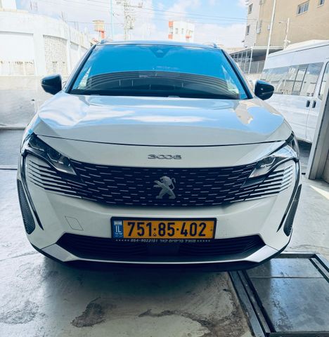 פיג'ו 3008