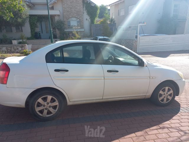 יונדאי אקסנט i25