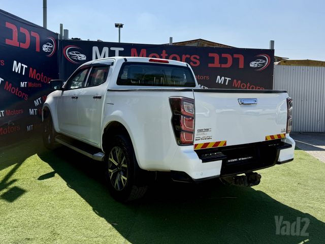 איסוזו די-מקס
