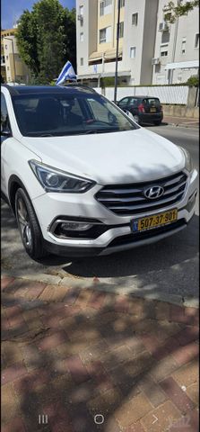 יונדאי סנטה פה