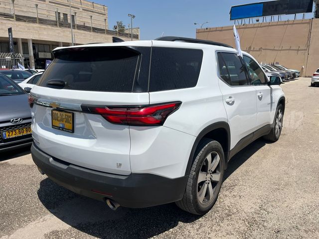 שברולט טראוורס