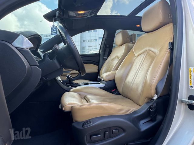 קאדילק SRX