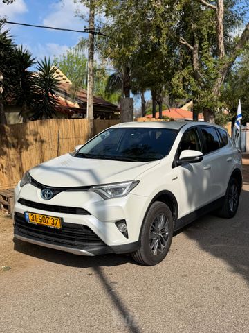 מודעת רכב טויוטה RAV4