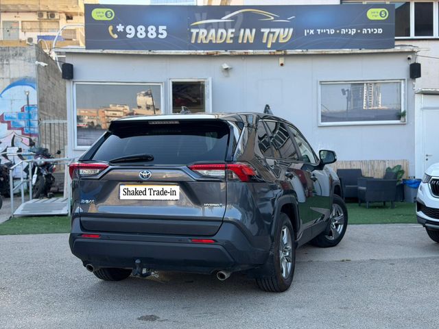טויוטה RAV4