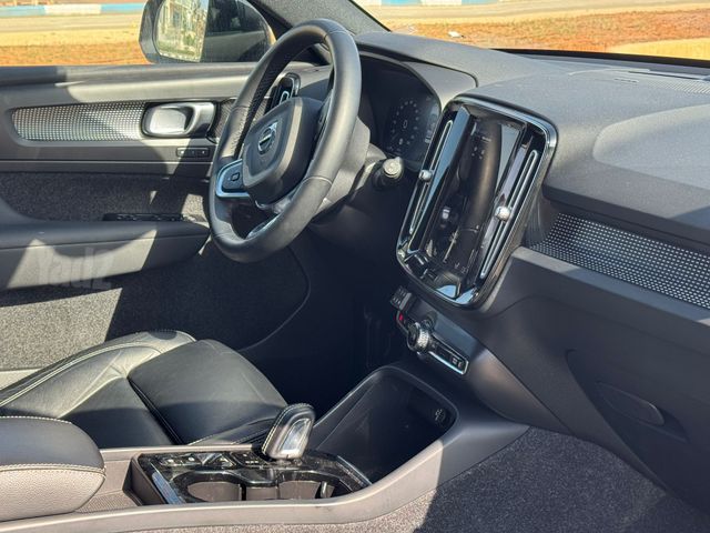 וולוו XC40