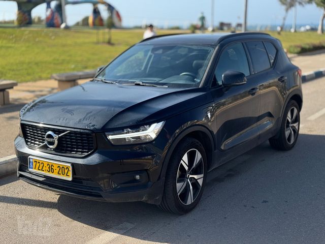 וולוו XC40