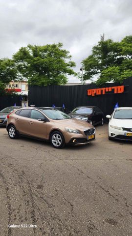 מודעת רכב וולוו V40