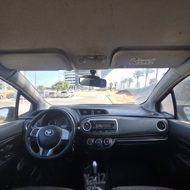 טויוטה יאריס