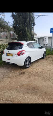פיג'ו 208
