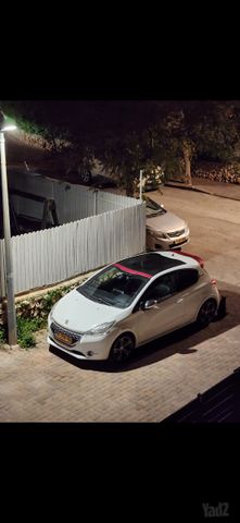 פיג'ו 208