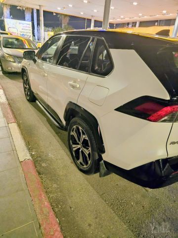 טויוטה RAV4