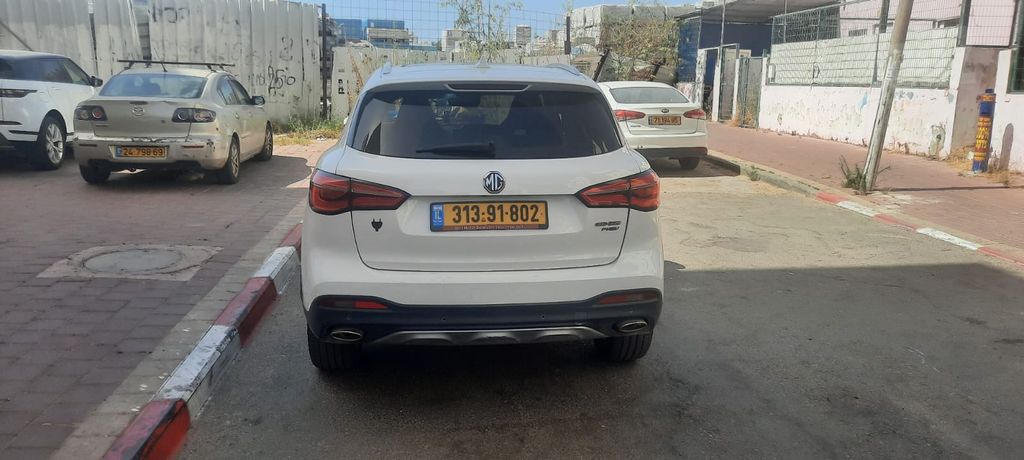 אם ג'י EHS PHEV