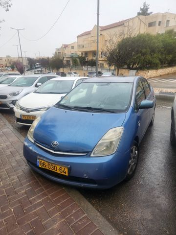 מודעת רכב טויוטה פריוס