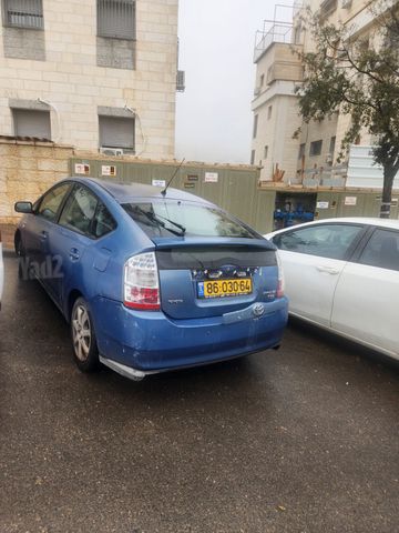 טויוטה פריוס