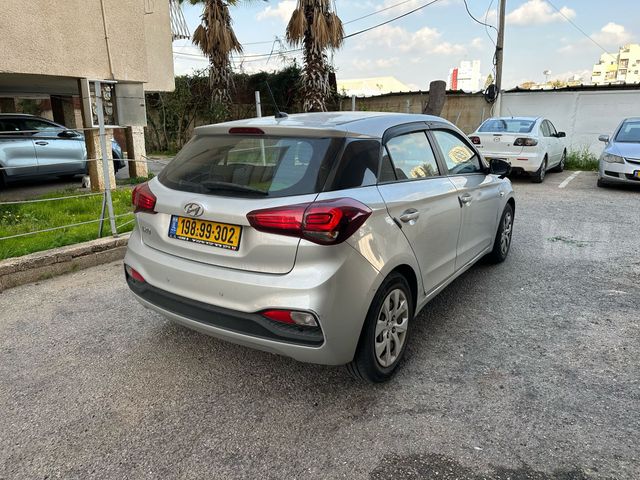 יונדאי i20