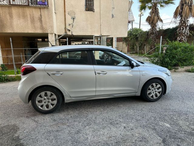 יונדאי i20