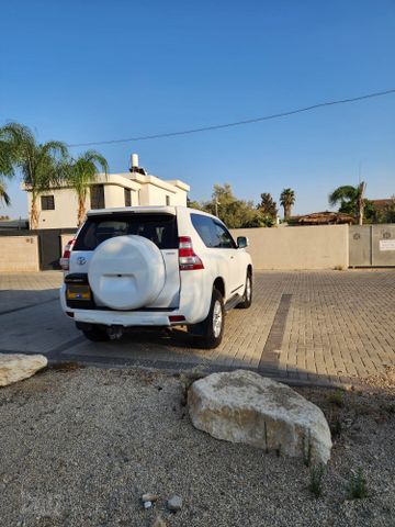 טויוטה לנד קרוזר