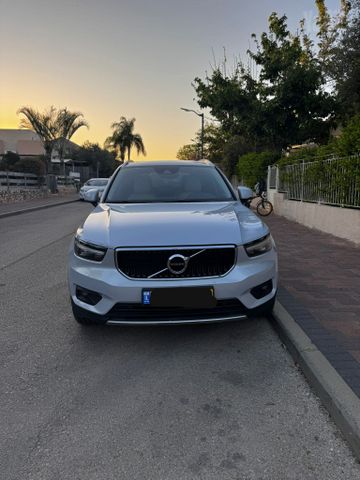 וולוו XC40